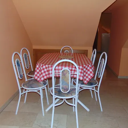 Leander Apartment